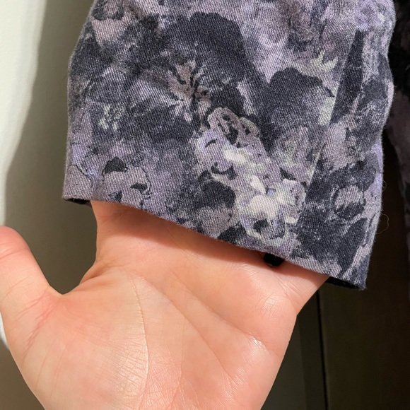 Aritzia Talula Blazer - Picture 5 of 5